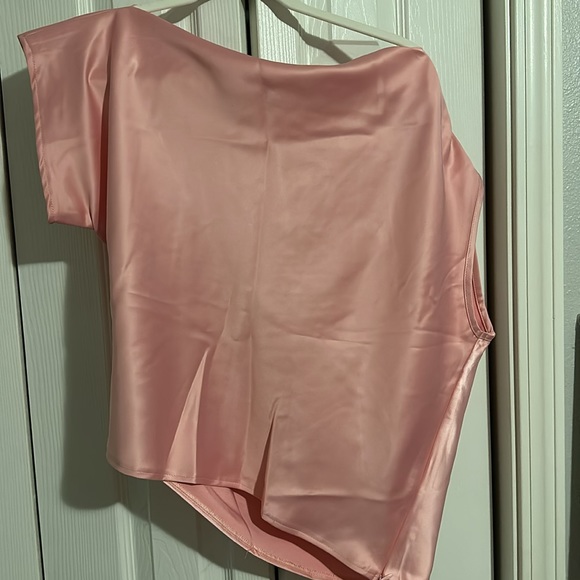 NWOT One shoulder pink satin top shein L - Picture 5 of 7